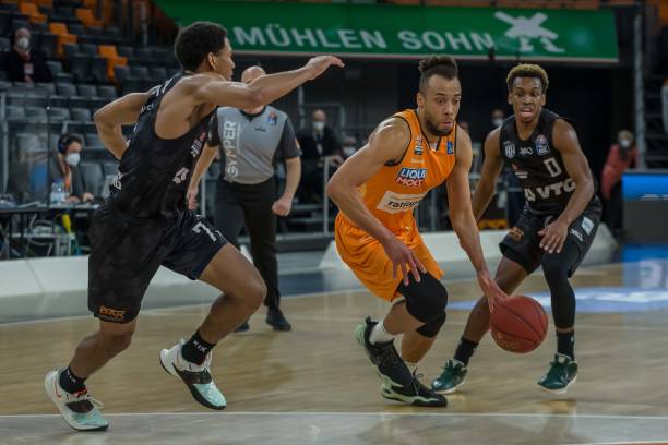 完成传球和 完成传球和